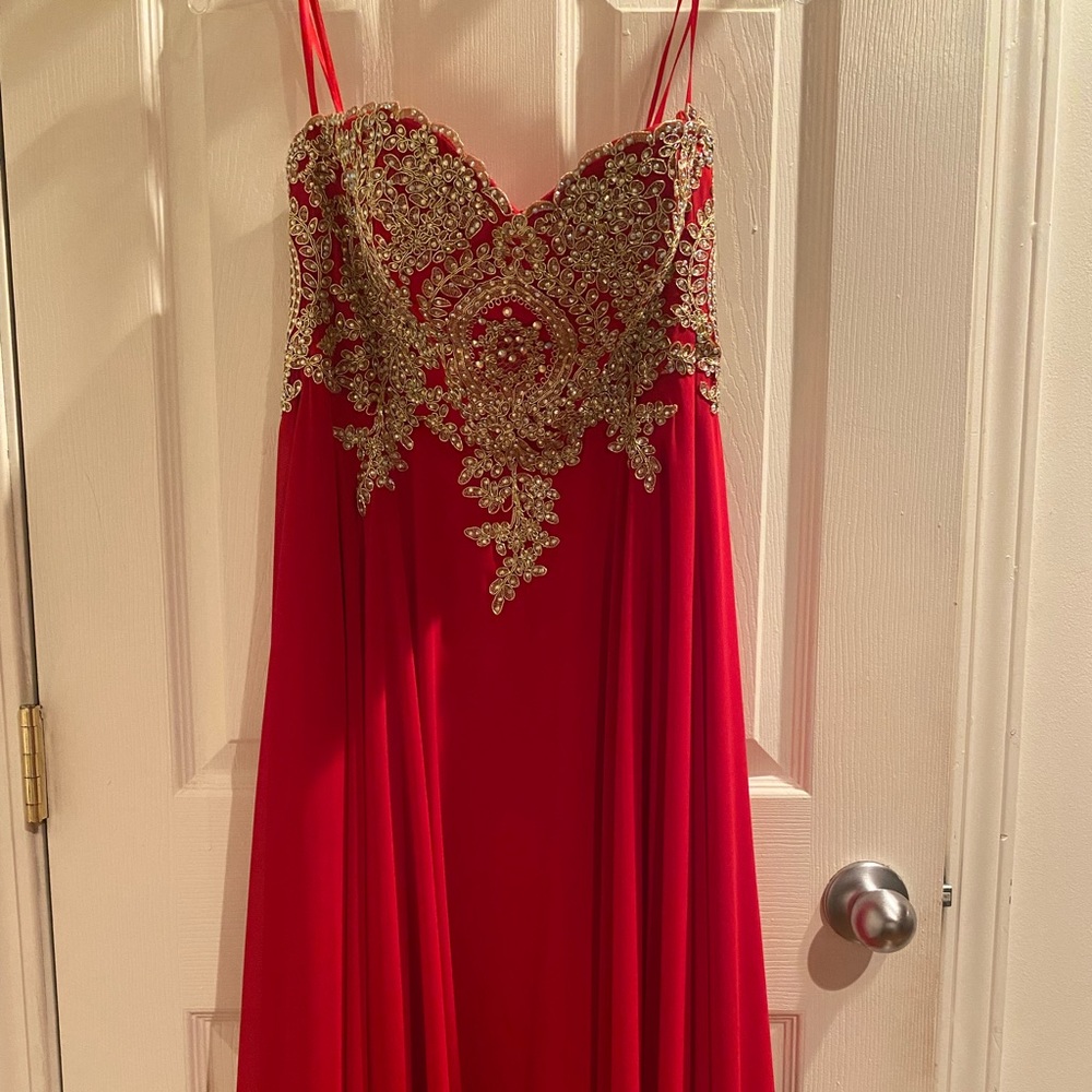 LENOVIA LE8103 Red Maxi Prom Dress